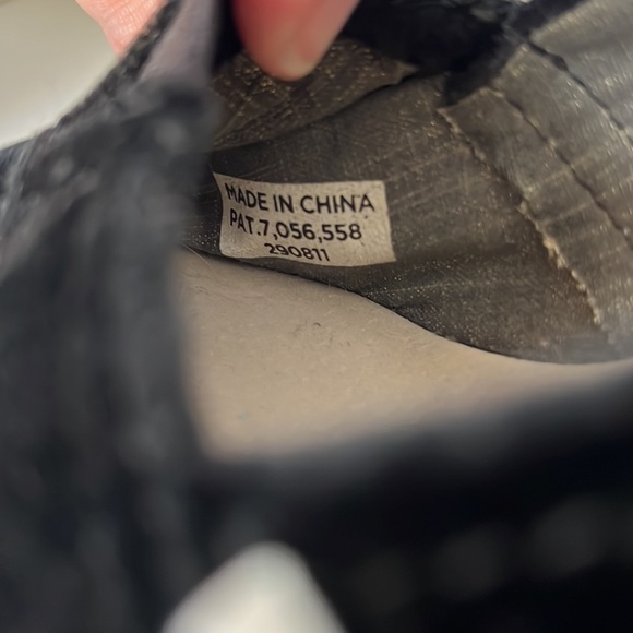 Toms Black Velvet Peep Toe Wedge Heels Slip On Sandals Size 9.5 - Picture 9 of 11